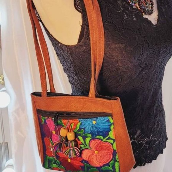 Embroidered Fabric Purse Tote Bag Floral  For Travel Cosmetics Zip Top - Picture 3 of 7